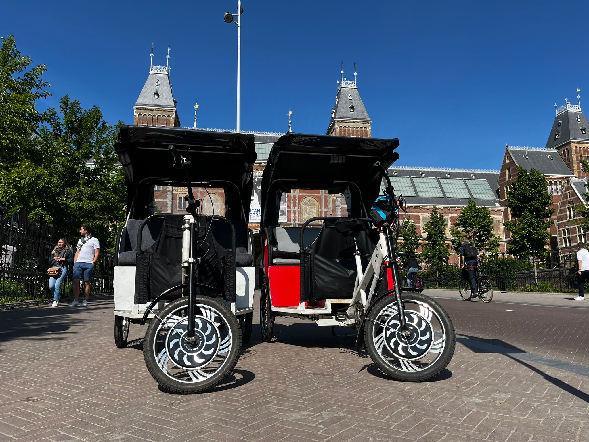 Riksze przed Rijksmuseum